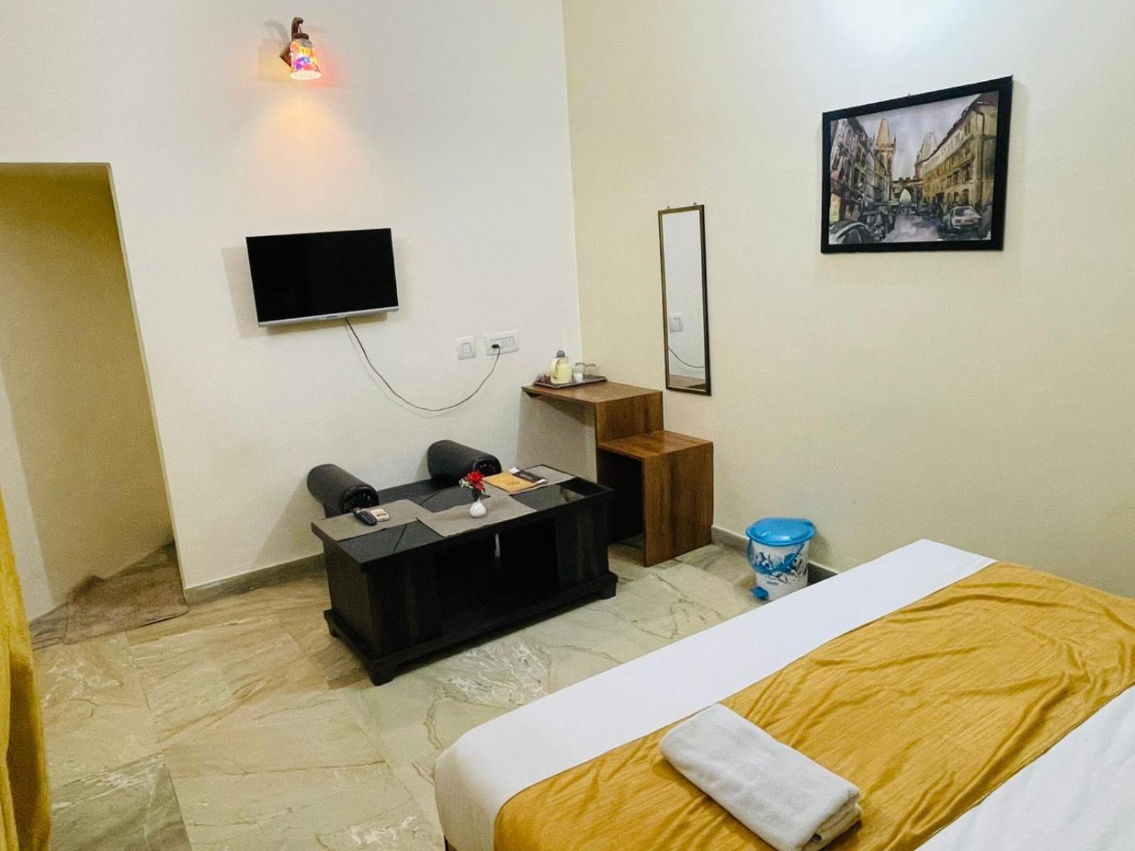 Shankar Vilaas -A Boutique Stay Forigners Choice Near Ghats And Temples Varanasi Exterior photo