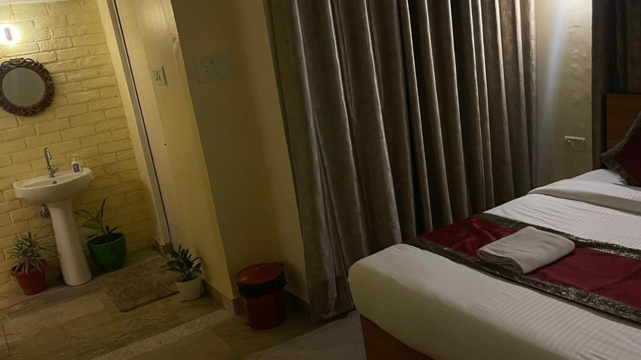 Shankar Vilaas -A Boutique Stay Forigners Choice Near Ghats And Temples Varanasi Exterior photo